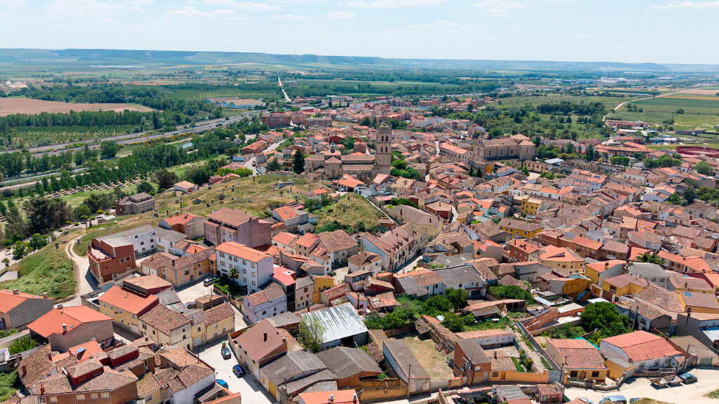 Panorámica aérea general de Dueñas.