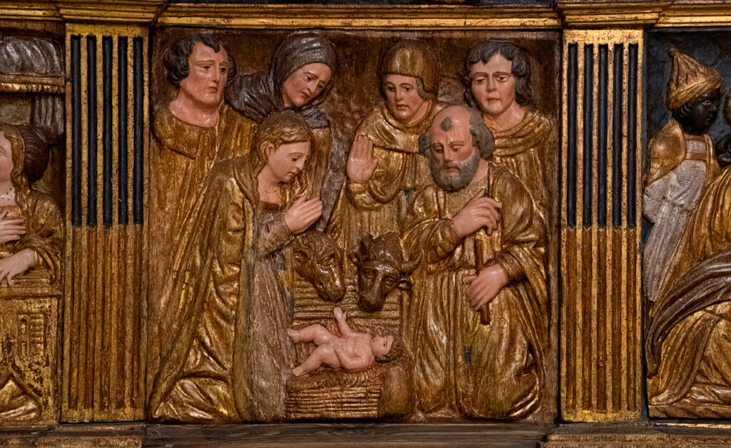 Relieve de la Natividad renacentista que forma parte de un retablo lateral de la iglesia de San Román de Cobos de Cerrato.